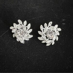 Vintage Sara Coventry Silver Snowflake Clip Earrings Smokey Rhinestone